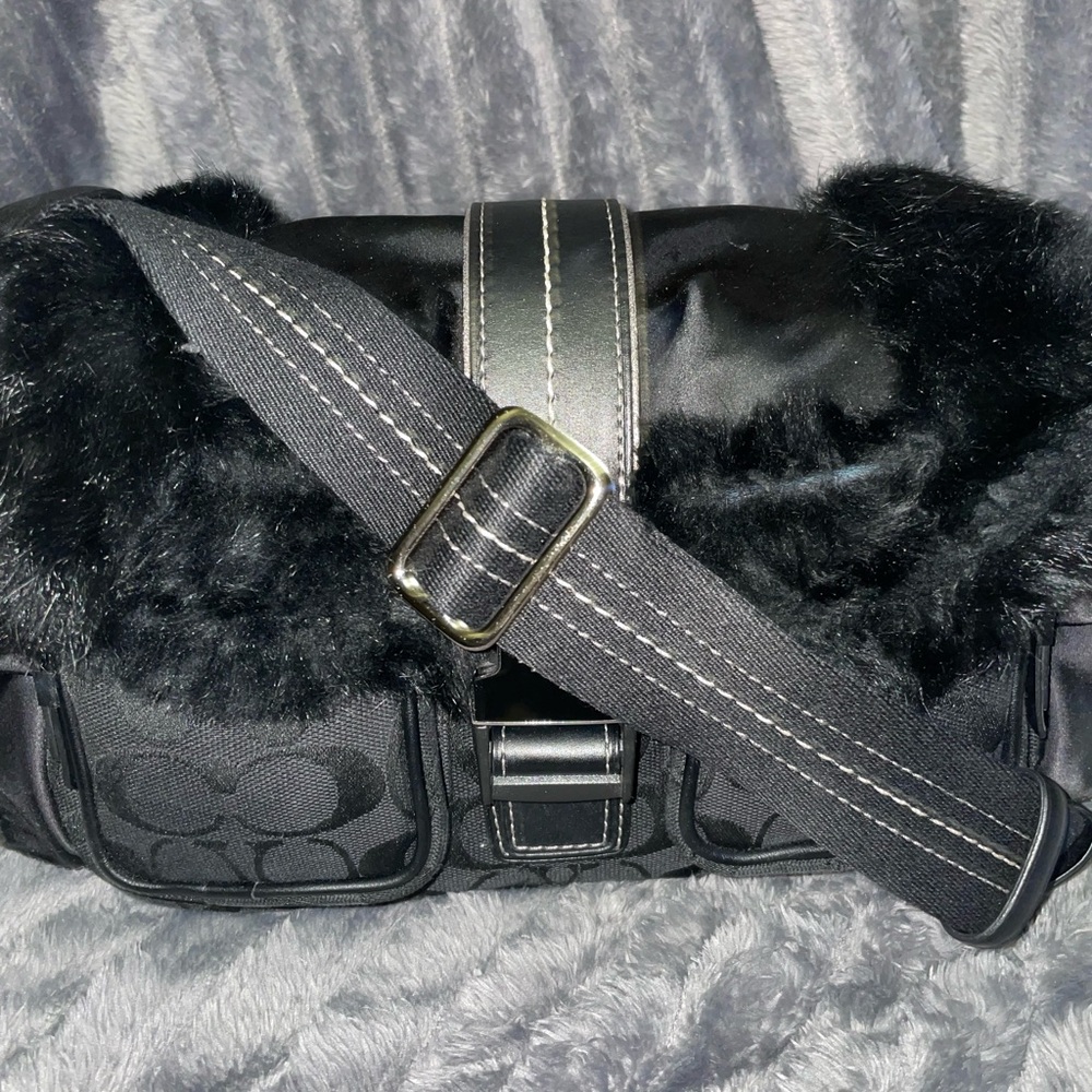Vintage Coach Black Buckle Bag with fur accent